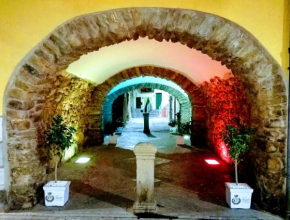 Отель Sotto L'Arco  Санто Стефано Ди Камастра